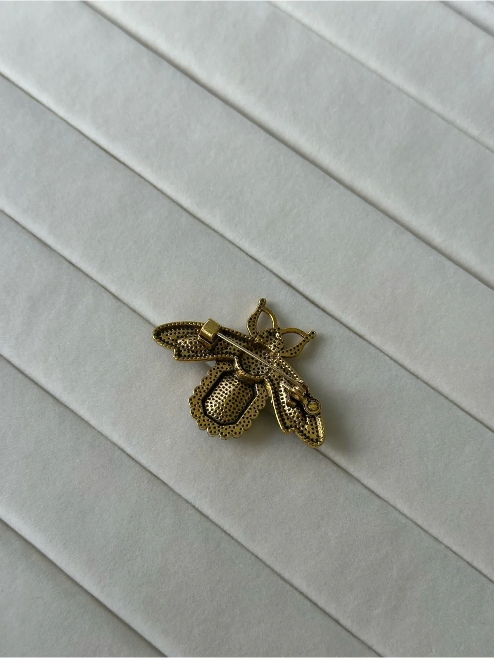 Baroque Style Emerald Gold and Green Bee Brooch Pin